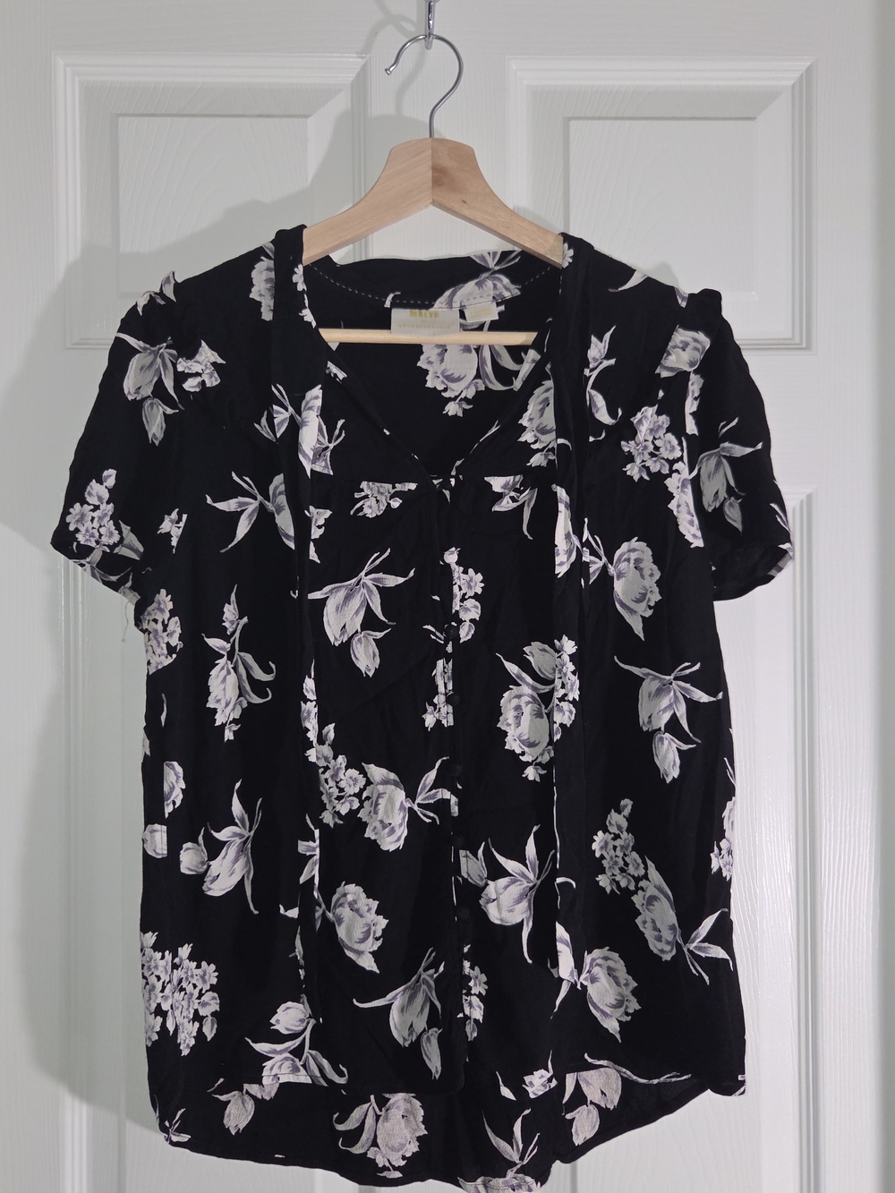 Anthropologie Black Floral Short-Sleeve Tie-Front Blouse with White Print